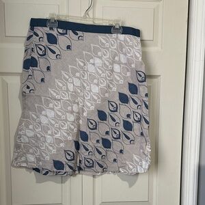 Old Navy Blue and White Leaf Pattern Mini Skirt lined size 14